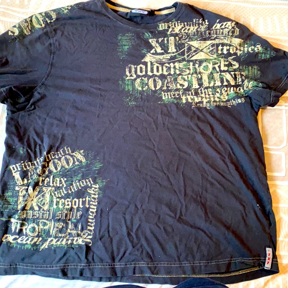 TXT Men’s T-shirt large